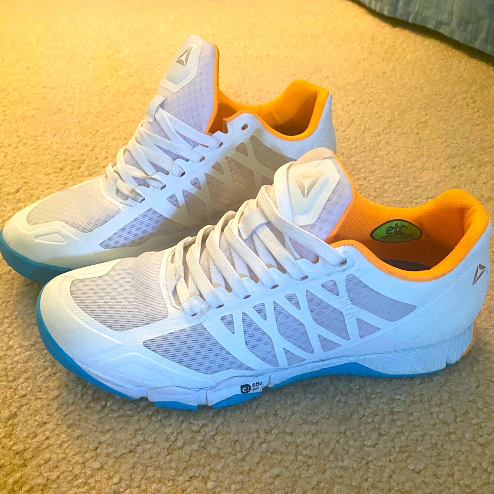 Reebok run trainers